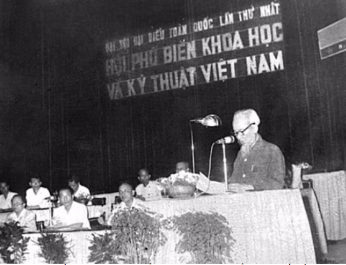 Chủ tịch Hồ Chí Minh kế thừa truyền thống văn hóa trọng trí thức của dân tộc